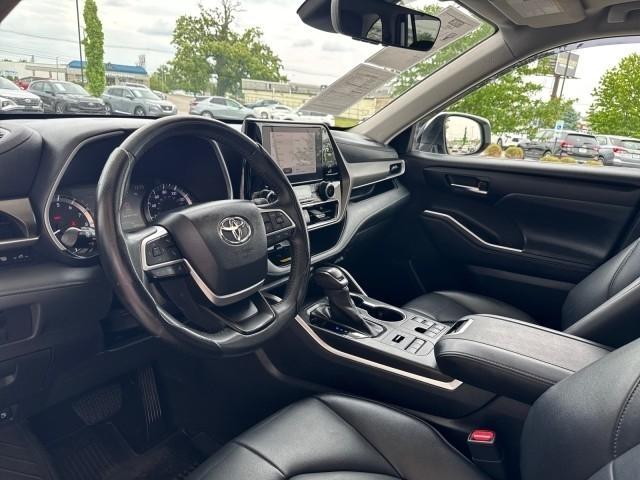 Toyota Highlander Platinum AWD (Natl) 2023
