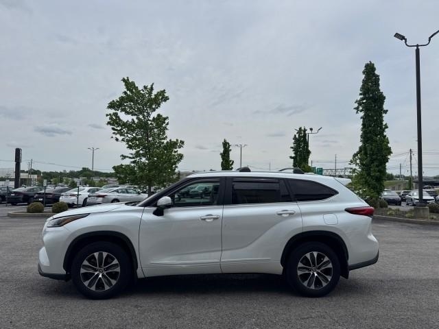 Toyota Highlander Platinum AWD (Natl) 2023