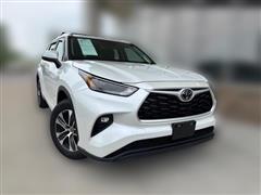 2023 Toyota Highlander 