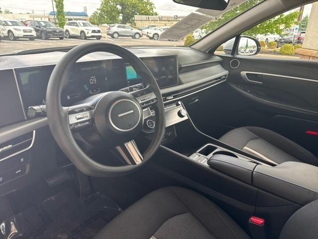 Hyundai Sonata SEL FWD 2025