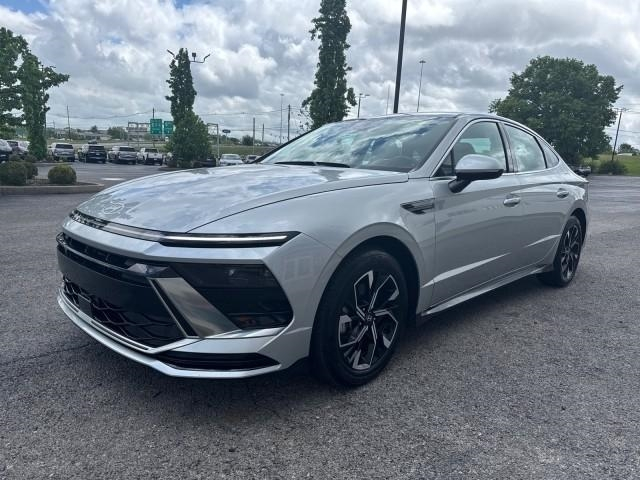 Hyundai Sonata SEL FWD 2025