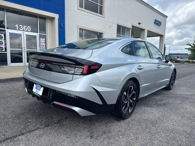 Hyundai Sonata SEL FWD 2025