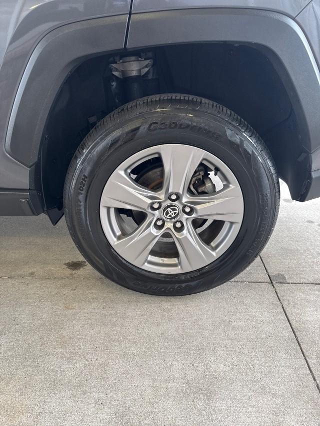 Toyota RAV4 XLE FWD (Natl) 2024