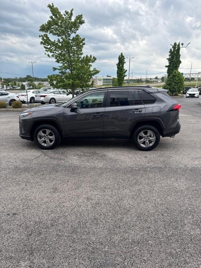Toyota RAV4 XLE FWD (Natl) 2024