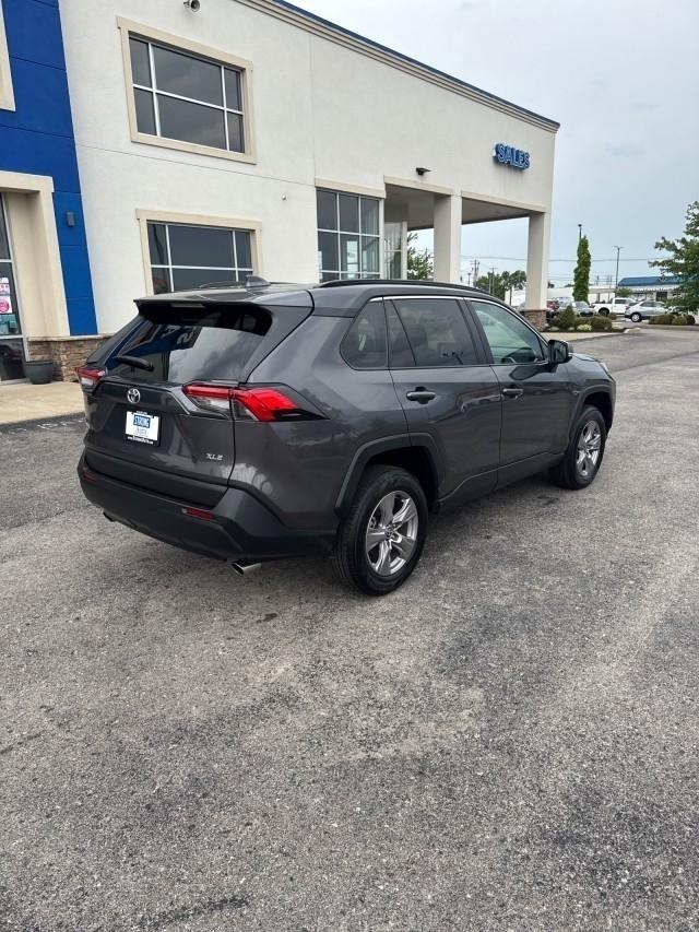 Toyota RAV4 XLE FWD (Natl) 2024