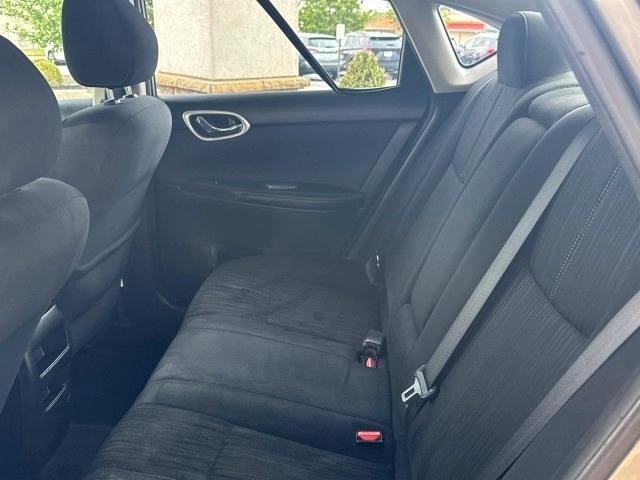 Nissan Sentra 4dr Sdn I4 CVT SV 2016
