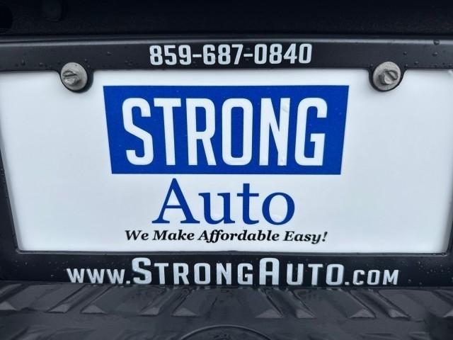Nissan Titan 4x4 Crew Cab PRO-4X 2024