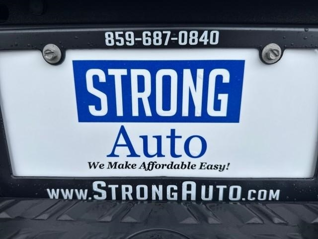 Nissan Titan 4x4 Crew Cab PRO-4X 2024