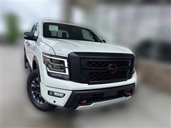 2024 Nissan Titan 