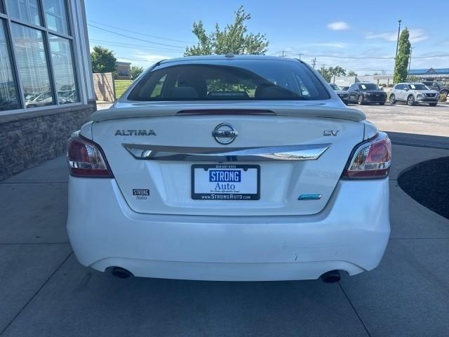 Nissan Altima 4dr Sdn I4 2.5 SV 2013