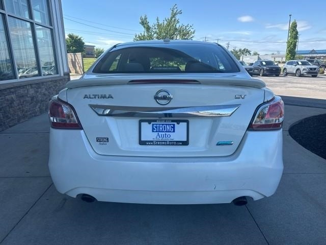 Nissan Altima 4dr Sdn I4 2.5 SV 2013