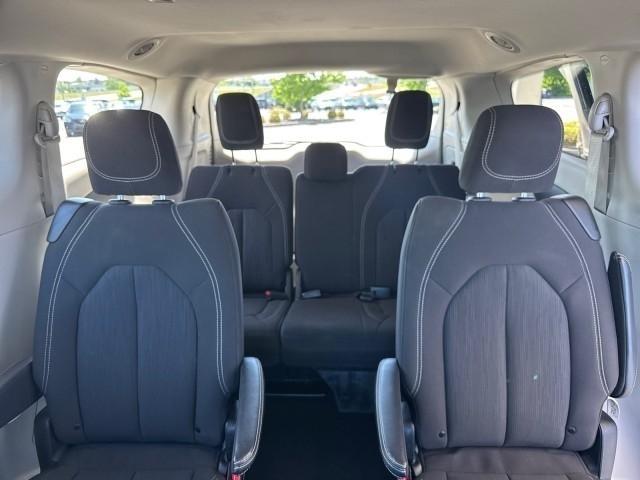 Chrysler Voyager LX FWD 2024