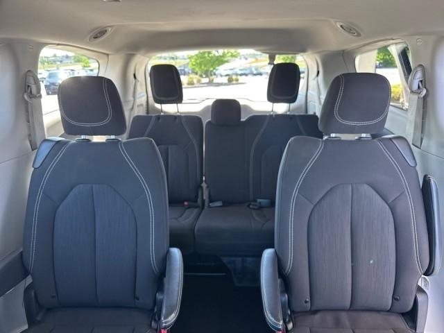 Chrysler Voyager LX FWD 2024