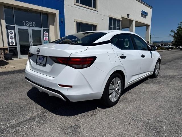 Nissan Sentra S CVT 2024