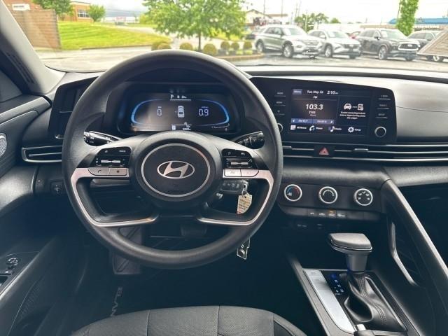 Hyundai Elantra SE IVT 2024