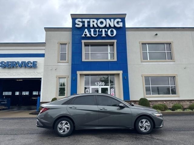 Hyundai Elantra SE IVT 2024