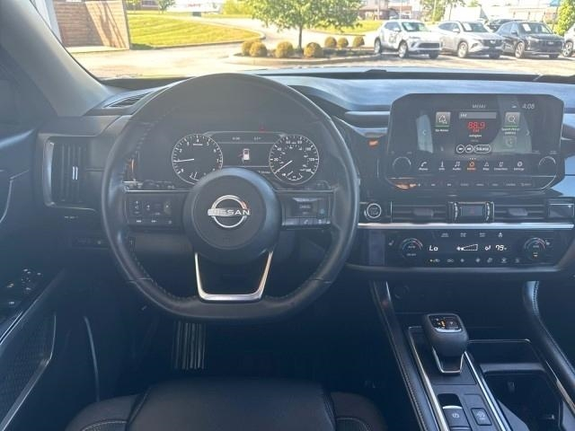 Nissan Pathfinder SL 4WD 2023