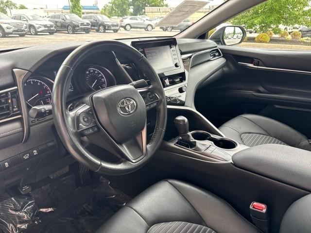 Toyota Camry SE Auto (Natl) 2024