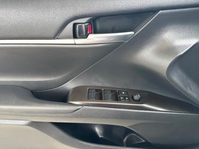 Toyota Camry SE Auto (Natl) 2024