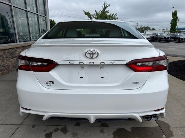 Toyota Camry SE Auto (Natl) 2024