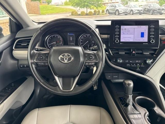 Toyota Camry SE Auto (Natl) 2024