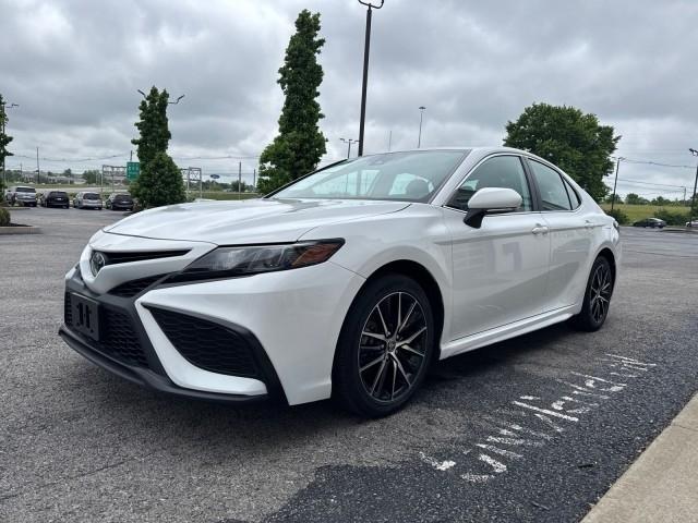 Toyota Camry SE Auto (Natl) 2024