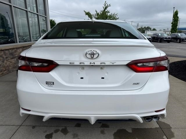 Toyota Camry SE Auto (Natl) 2024