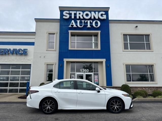 Toyota Camry SE Auto (Natl) 2024