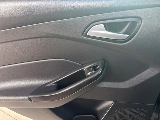 Ford Focus 5dr HB SE 2013