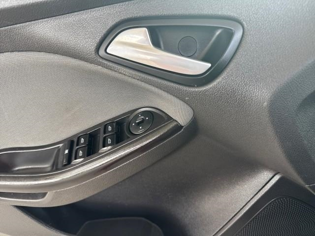 Ford Focus 5dr HB SE 2013