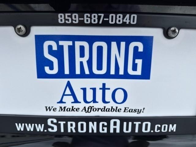 Hyundai Santa Fe SE FWD 2023