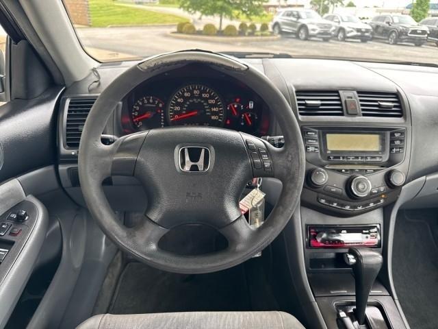 Honda Accord Sdn LX AT 2005