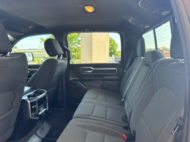 RAM 1500 Big Horn 4x4 Crew Cab 5'7" Box 2022