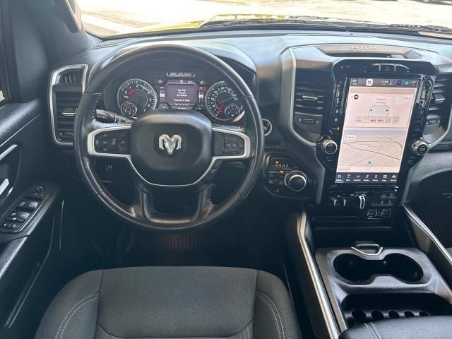 RAM 1500 Big Horn 4x4 Crew Cab 5'7" Box 2022