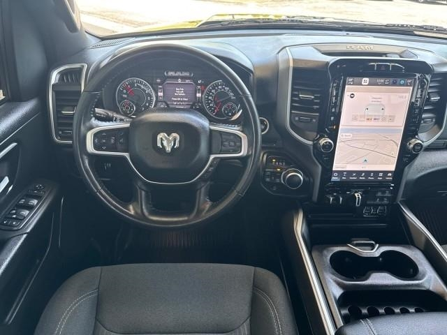 RAM 1500 Big Horn 4x4 Crew Cab 5'7" Box 2022