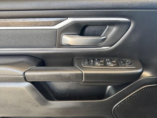 RAM 1500 Big Horn 4x4 Crew Cab 5'7" Box 2022
