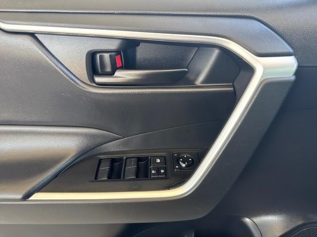 Toyota RAV4 LE AWD (Natl) 2023