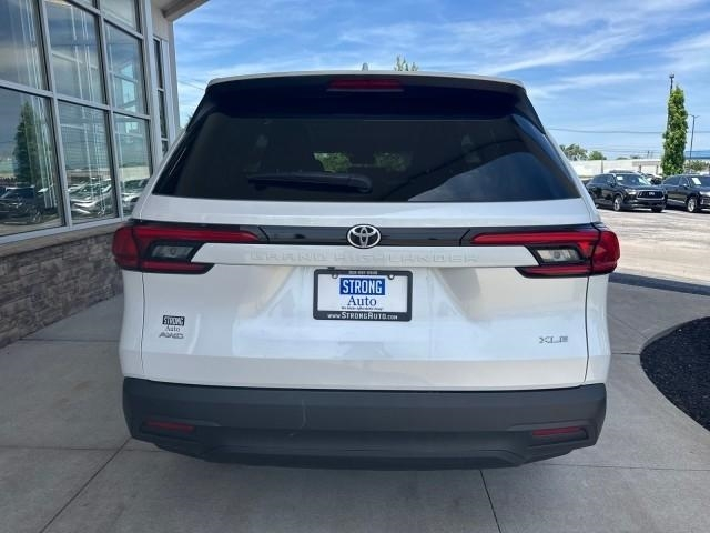Toyota Grand Highlander Platinum AWD (Natl) 2024