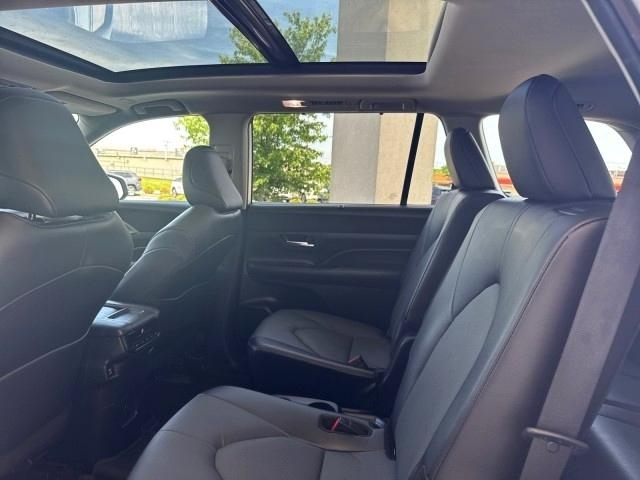 Toyota Grand Highlander Platinum AWD (Natl) 2024