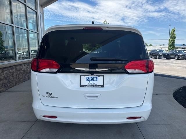 Chrysler Voyager LX FWD 2023