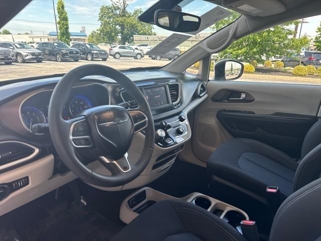 Chrysler Voyager LX FWD 2023