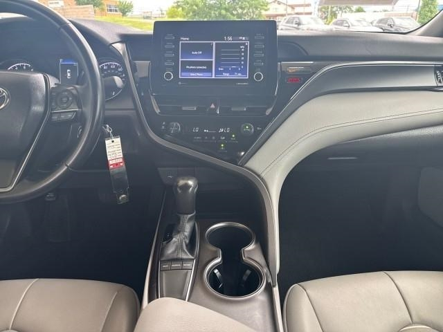 Toyota Camry Hybrid SE Nightshade CVT (Natl) 2023