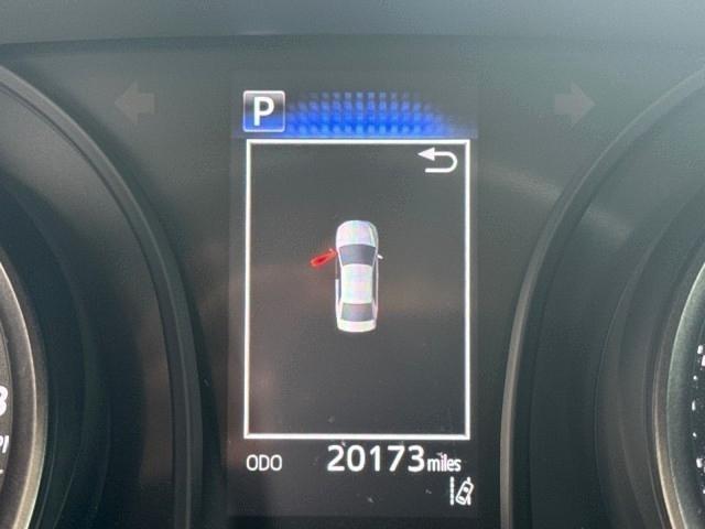 Toyota Camry Hybrid SE Nightshade CVT (Natl) 2023