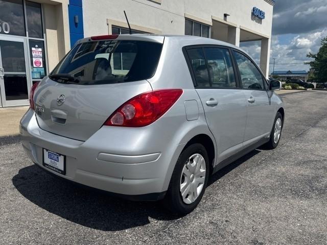 Nissan Versa 5dr HB Auto 1.8 S 2012