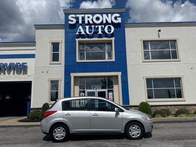 Nissan Versa 5dr HB Auto 1.8 S 2012