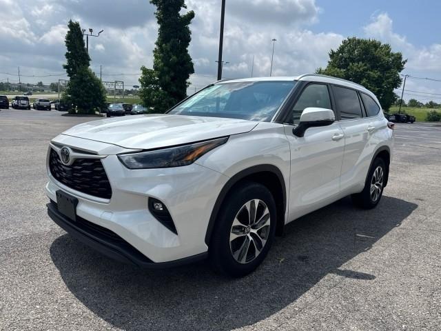 Toyota Highlander Platinum AWD (Natl) 2023