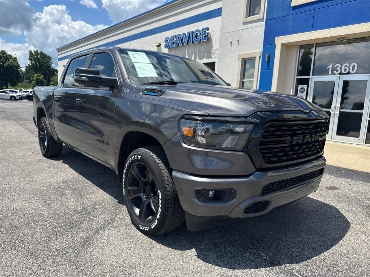 RAM 1500 Big Horn 4x4 Crew Cab 5'7" Box 2023