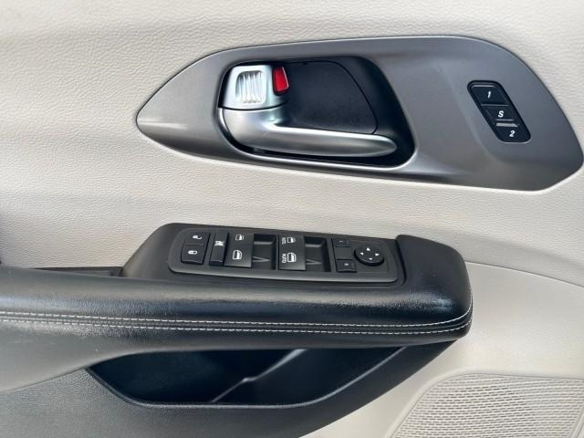 Chrysler Pacifica Touring L FWD 2022