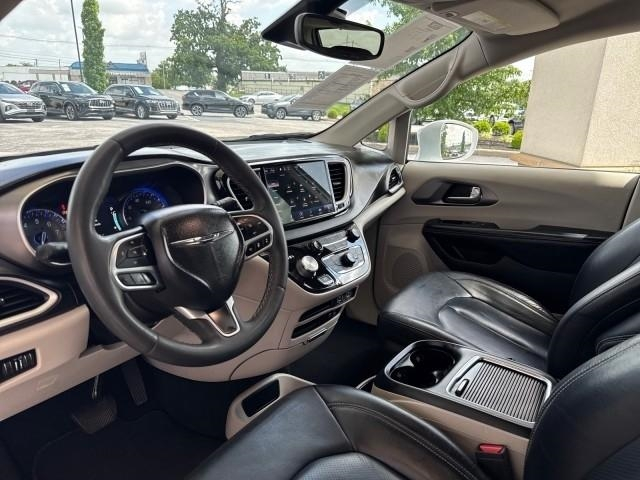 Chrysler Pacifica Touring L FWD 2022