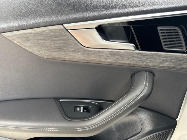 Audi A4 Sedan S line Premium Plus 45 TFSI quattro 2023